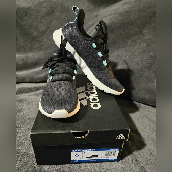 NWOT Adidas 'Cloudfoam Pure 2.0' lace up running shoes size 6,  Black/White/Blue